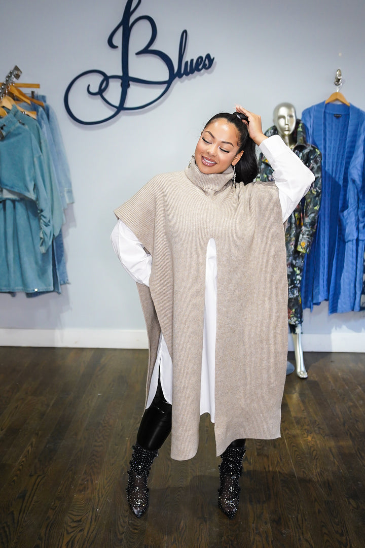 Hang Around Poncho ( Taupe)