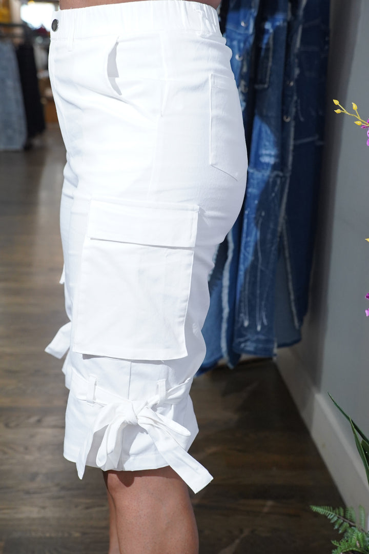 High Waisted Bermuda Shorts (White)