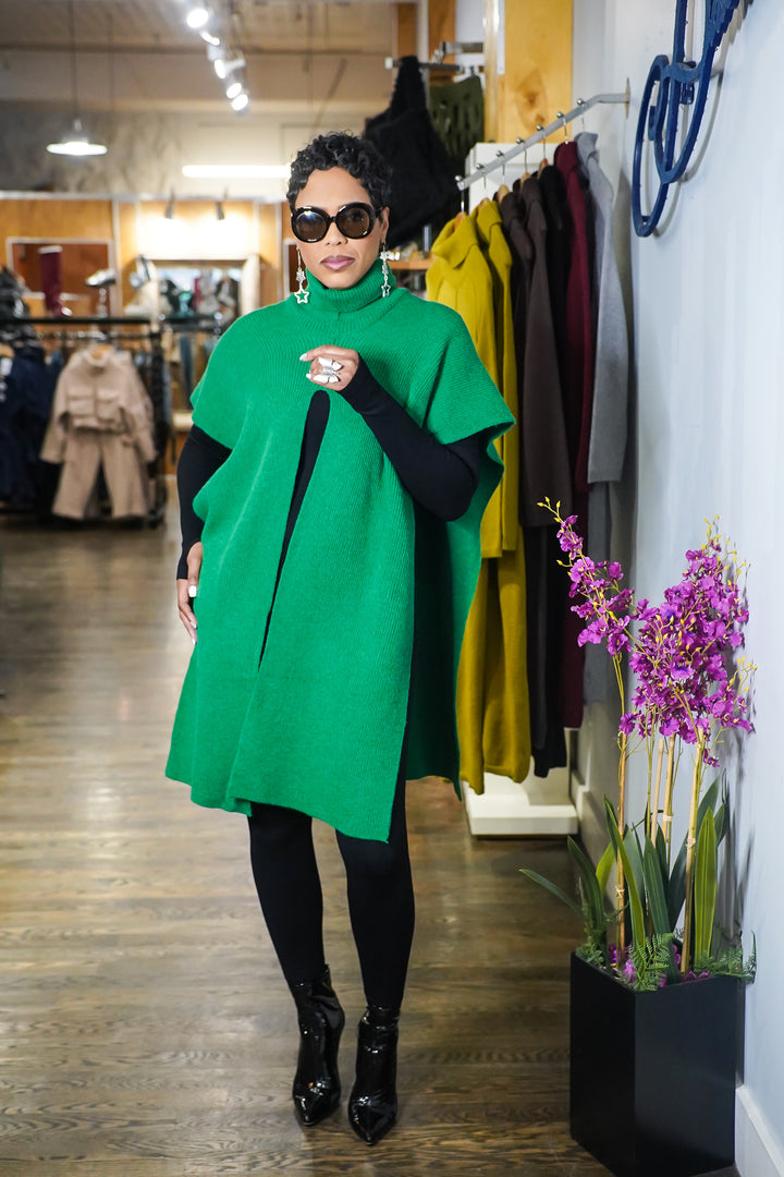 Hang Around Poncho (Green)