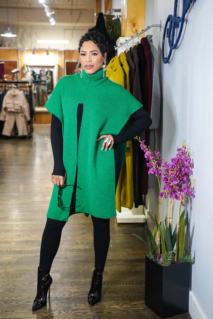 Hang Around Poncho (Green)