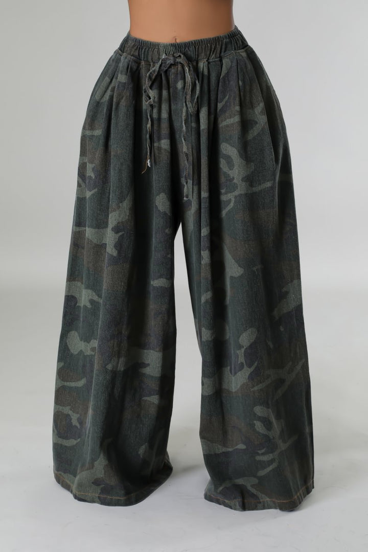 All Wide Leg Elastic Camo Jean