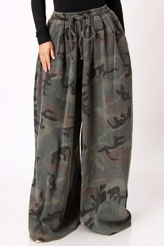 All Wide Leg Elastic Camo Jean