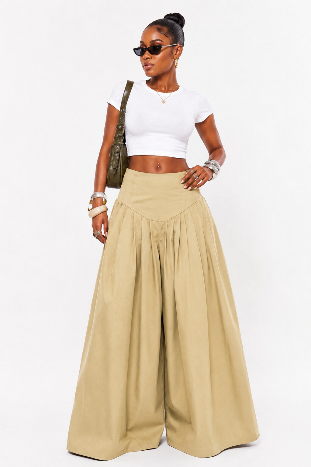 Ultra Wide Leg Pleated pants