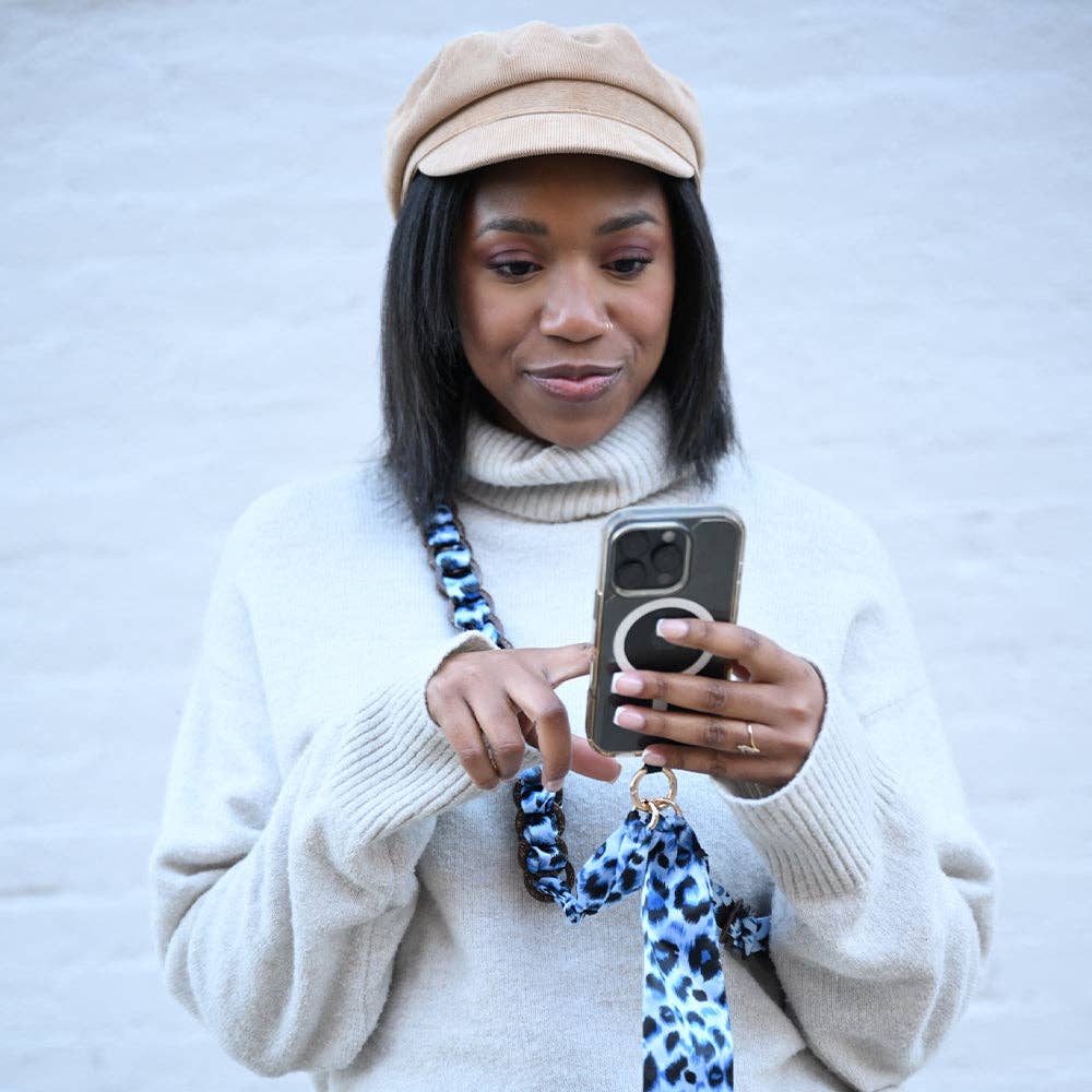 Clip &amp; Go Crossbody Coconut Scarf Phone Holder