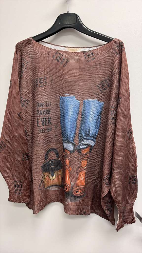Booked &amp; Busy Oversized Graphic Top(Brown)