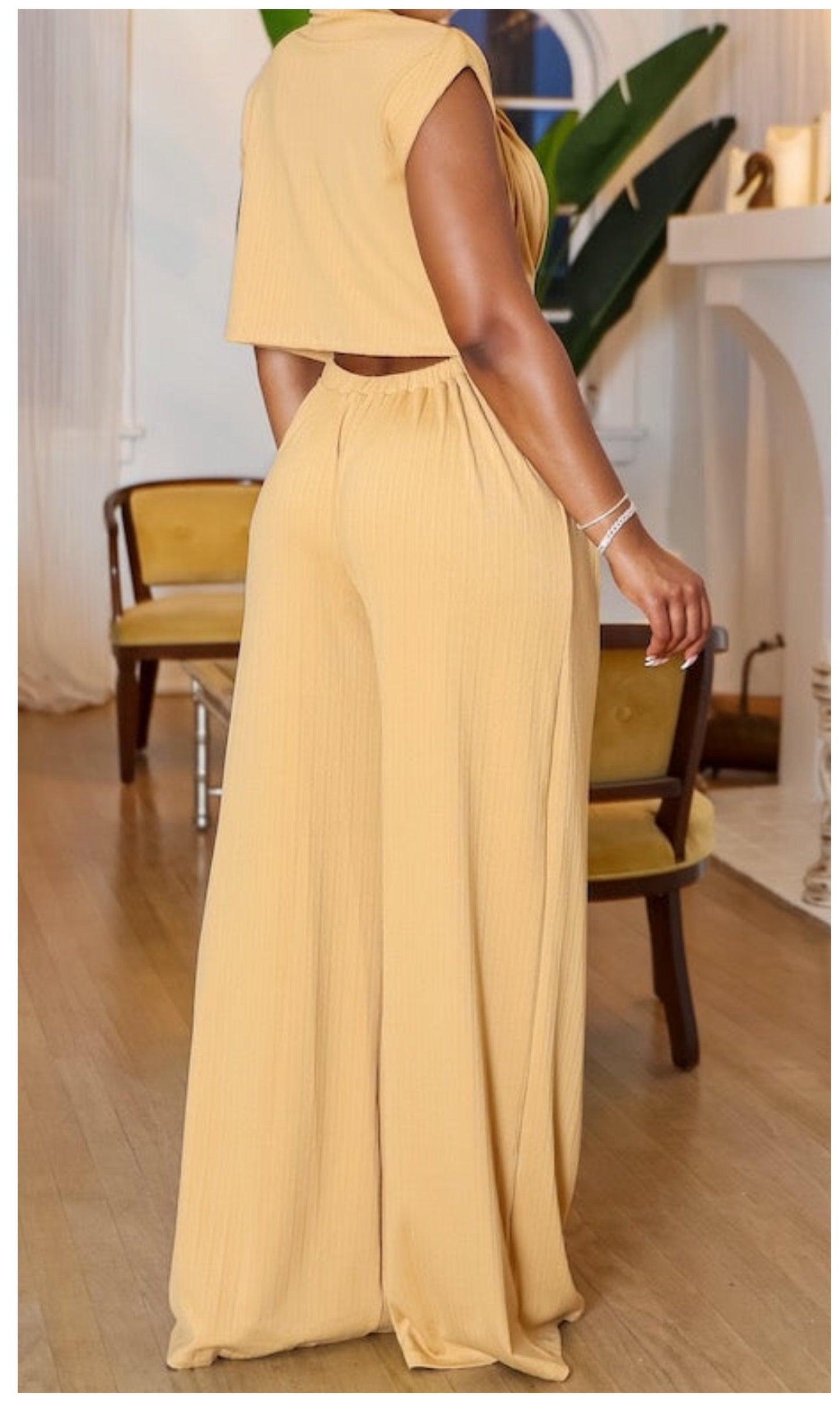 Monie Love Peek a boo Jumpsuit -Yellow